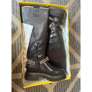 Circus by Sam Edelman Hayes Metal / Black Platform Boot Size 9M thumbnail 4