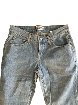 LEVIS Signature Light Wash Low Rise Bootcut Jeans Size 4 thumbnail 2