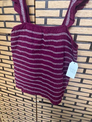 No boundaries burgundy and white smocked tank top size medium thumbnail 4