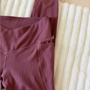 Fabletics V-Waist Leggings thumbnail 2