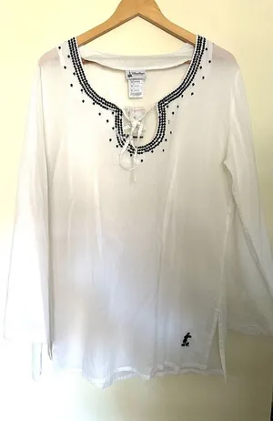 Disney Parks White Embroidered Mickey Mouse‎ Women's Top XL Bell Sleeves thumbnail 1