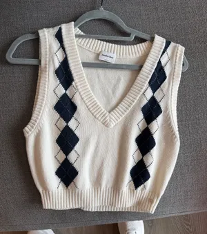 Sunday Best Cream and Navy Argyle Knit Vest thumbnail 1