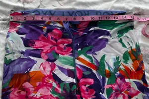 Floral Multicolored Adjustable Waist Back Pocket Capri Leggings, size L thumbnail 4