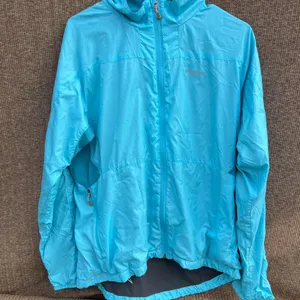 Patagonia women's sz L lightweight windbreaker jacket in aqua blue thumbnail 6