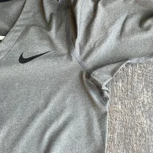 Nike Pro Core Fitted Long-Sleeve T-Shirt Sz M thumbnail 5