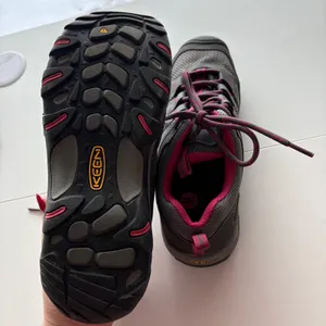 KEEN Womens Hiking Shoes‎ Dark Grey Berry Pink Low Top Trail Sneakers Size 9 thumbnail 9