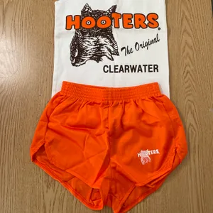 New Hooters girl Uniform Vintage tank and shorts Outfit size Xs/Xxxs thumbnail 2