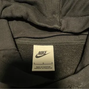 Nike Women's‎ Black University of Houston Hoodie with Red UH Logo Size Large thumbnail 3
