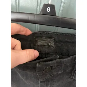 Mother Denim Black Distressed High Rise‎ Skinny Jeans Raw Hem Size 29 thumbnail 3
