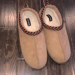 DAKINE faux sheepskin lined slippers size 9-10 thumbnail 3