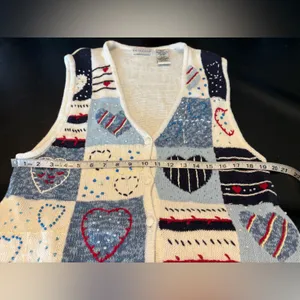 White Stag Beaded Red, White & Blue Heart embroidered Patchwork Sweater Vest SzL thumbnail 9