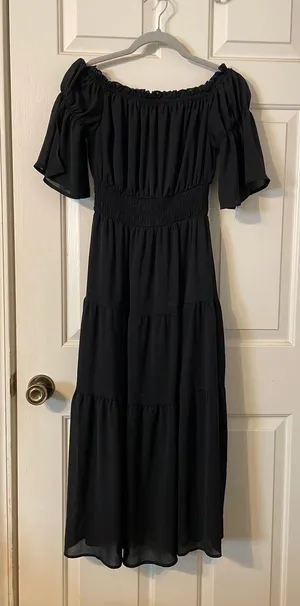 Black Dress thumbnail 1
