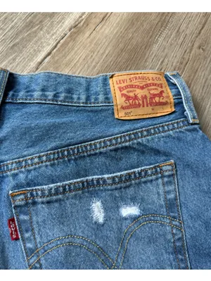 Levi’s 501 Button Fly Light Blue Distressed Denim Shorts Mini Shorts Size 31 32 thumbnail 8