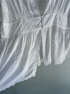 Soft Surroundings White Embroidered Open Top Cottagecore Fairycore large thumbnail 5