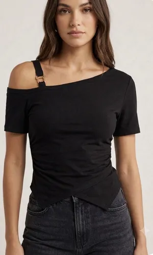 Urban Revivo black off-the-shoulder top Size 10 Metal Ring Asymmetrical thumbnail 1