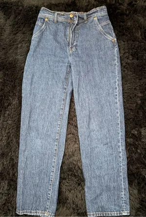 Madewell Straight-Leg Women's Jeans in Medium Blue Wash thumbnail 1
