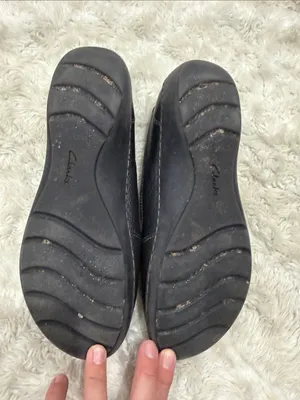 Clarks Black Cora Daisy women's Casual loafers Woman’s Size 8 thumbnail 5