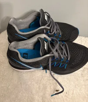 Nike unisex 11.5 running sneakers blue and black lace up .. casual  thumbnail 1