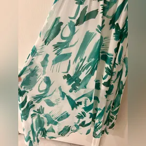 NWT Elegant Green and White Women's Dress Size Medium thumbnail 5