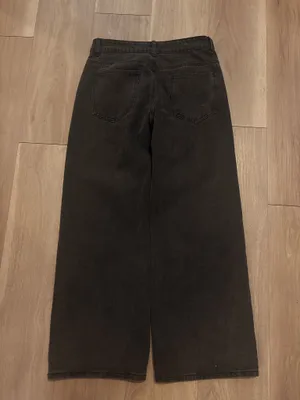 Edikted Black Jeans thumbnail 2