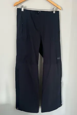 REI Co-Op Black Peak 2.5L Rain Pants Size Medium thumbnail 1