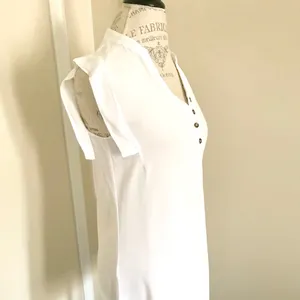 Forever 21 Short White 3 Button T-shirt Dress Sz S thumbnail 4