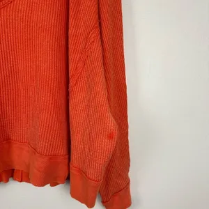 We‎ The Free Buttercup Thermal In Talking Roses Oversized Shirt Sz M thumbnail 3
