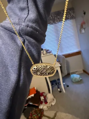 Sliver and gold Kendra Scott necklace thumbnail 4