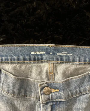 Old Navy Jeans Mid-Rise Boyfriend thumbnail 2