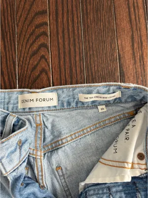 Aritzia Denim Forum Jeans thumbnail 5