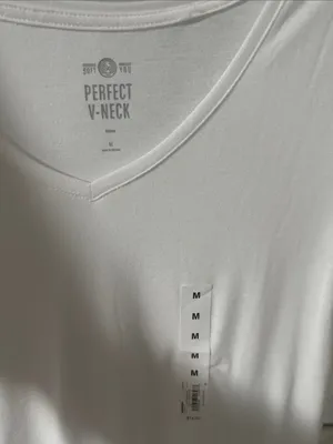 SO White V-Neck Short Sleeve Tee thumbnail 2