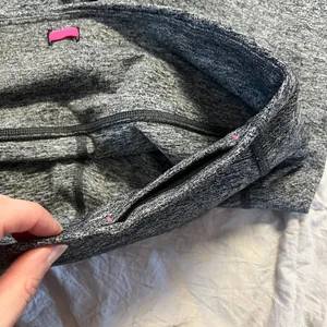 NWOT Victoria's Secret VSX Sport Knockout Capri Leggings thumbnail 7