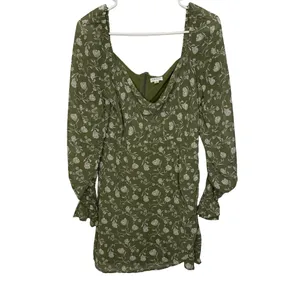 ✨🌿 Le Lis Floral Puff Sleeve‎ Mini Dress Size Medium 🌿✨ thumbnail 2
