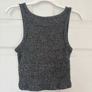 American Eagle V-Neck Crop Tank Top thumbnail 2