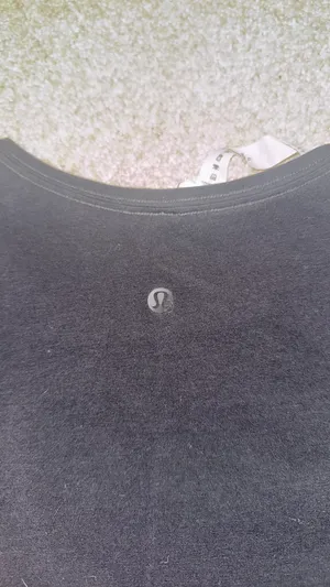 Lululemon Short Sleeve thumbnail 2