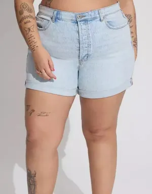Torrid 5 Inch Mom Jean Premium Classic Denim Mid-Rise Short Size 16 thumbnail 1