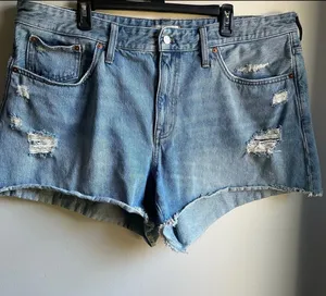 18W Madewell Relaxed High Rise Jean Shorts with Raw Hem and Distressing thumbnail 1