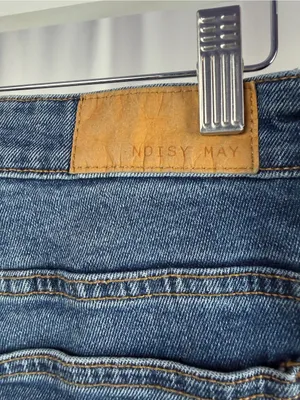Noisy May Yolanda Straight Fit Wide Leg Jeans in Blue Size 29 x 32 thumbnail 6