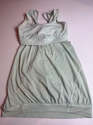 Lululemon‎ Light Green Workout Dress Athletic Tank Top Activewear stained size 4 thumbnail 1