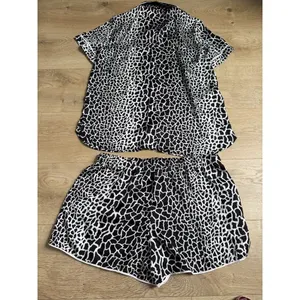 NWOT‎ Womens Loft black white leopard print satin button up shorts pajamas MP SP thumbnail 2