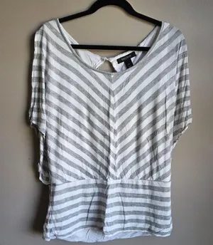 White House Black Market Dolman Gray And White Chevron Striped Shirt Flowy XL thumbnail 1