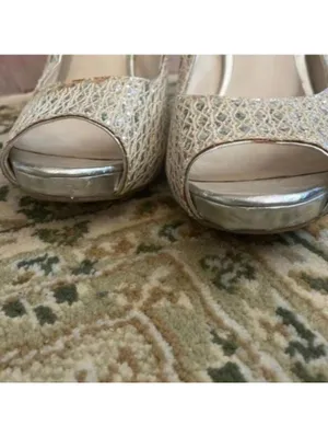 Audrey Brooke Silver Metallic Peep Toe Platform Heel Cocktail Wedding Prom thumbnail 3