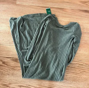 Halara Green Dress thumbnail 3