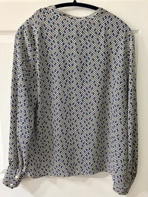 Worthington Blue & White Geometric Design Long-Sleeve Blouse size L thumbnail 2