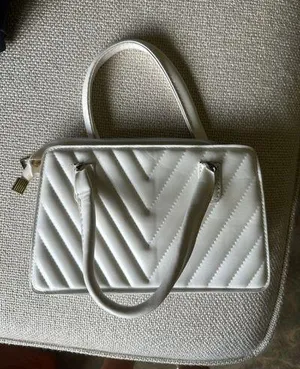 White mini purse thumbnail 2