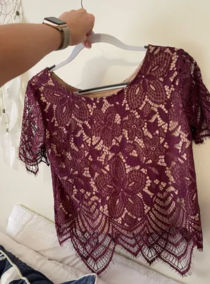 Maroon Lace Crop Top thumbnail 3