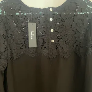 Lulu's Black Lace Detail Blouse‎ thumbnail 6