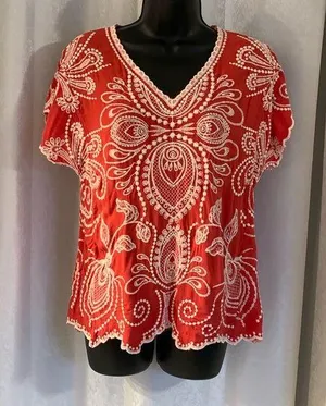 SOLITAIRE BOHEMIAN EMBROIDERED TOP. Sz: L thumbnail 1