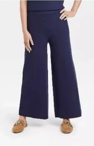 A new day size large women’s Navy wide leg sweater knit Pants thumbnail 1