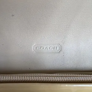 Coach Kristin Envelope Yellow Patent Leather‎ Flap Wallet Clutch ID Checkbook thumbnail 8